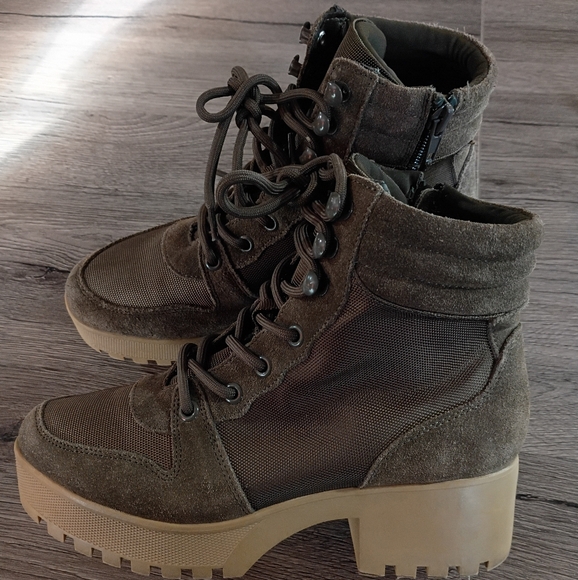 Steve Madden Women's Greater Hiker Platform Block Heel Booties Size 7.5 Olive - Picture 3 of 8